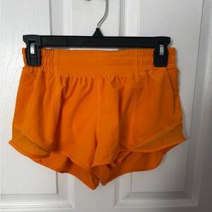 Lululemon Hotty Hot short 2.5”